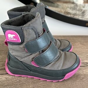 Sorel Whitney Boots size 9 🥾 toddler grey and pink